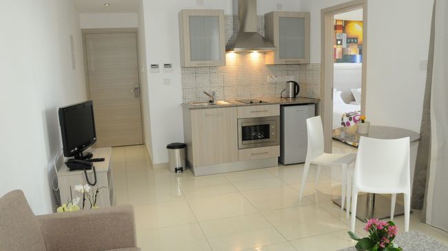 Frixos Suites Hotel Apts Oroklini Logo foto